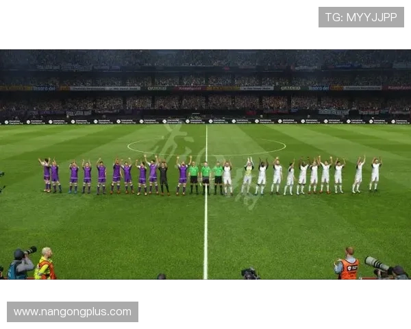 曼城俱乐部辉煌赛季背后的战术布局与球员成长解析