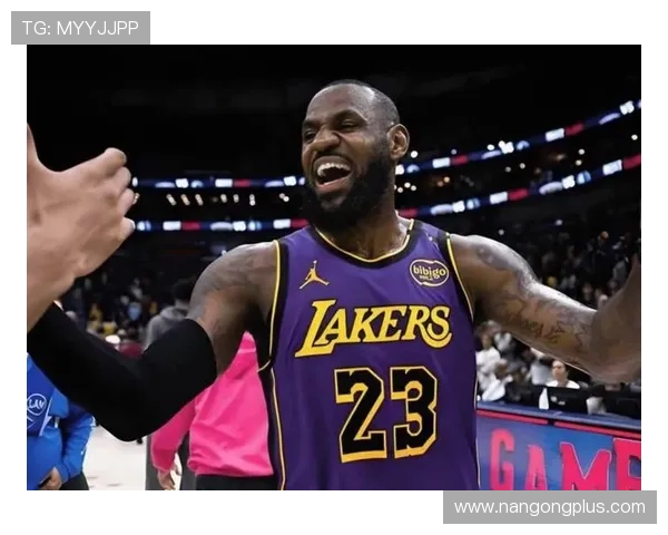 湖人迎关键赛季转折 詹姆斯带队冲击总冠军